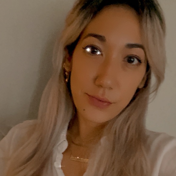 Meet your Posher, Liz - Picture 1 of 1